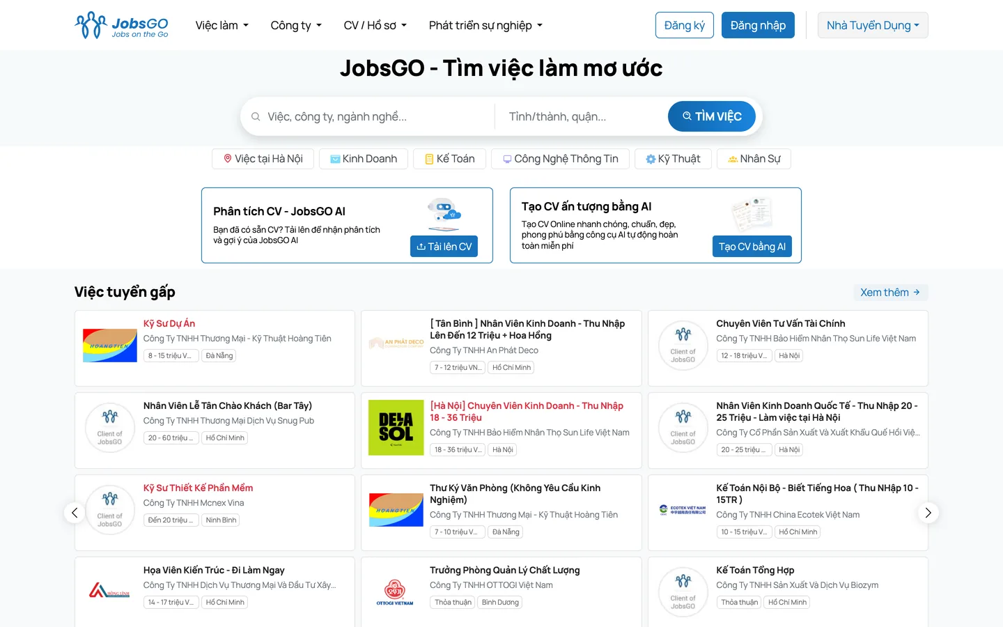 Trang chủ jobsgo.vn trước khi thiết kế lại (05/2024): tiêu đề JobsGO - Tìm việc làm mơ ước, ô tìm kiếm giữa nền trắng, hai thẻ Phân tích CV và Tạo CV.